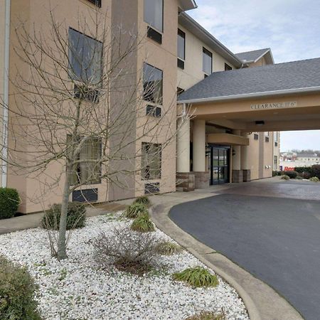 Quality Inn & Suites Malvern Buitenkant foto