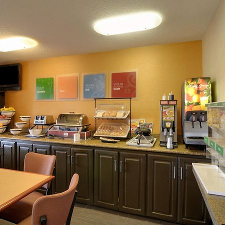 Quality Inn & Suites Malvern Buitenkant foto