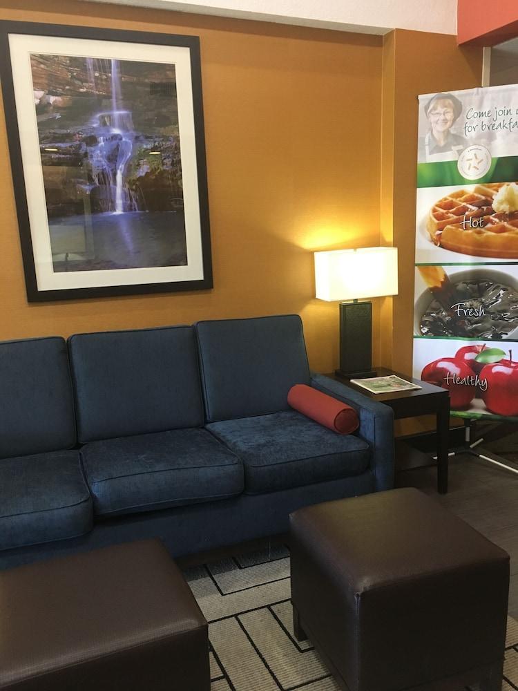 Quality Inn & Suites Malvern Buitenkant foto