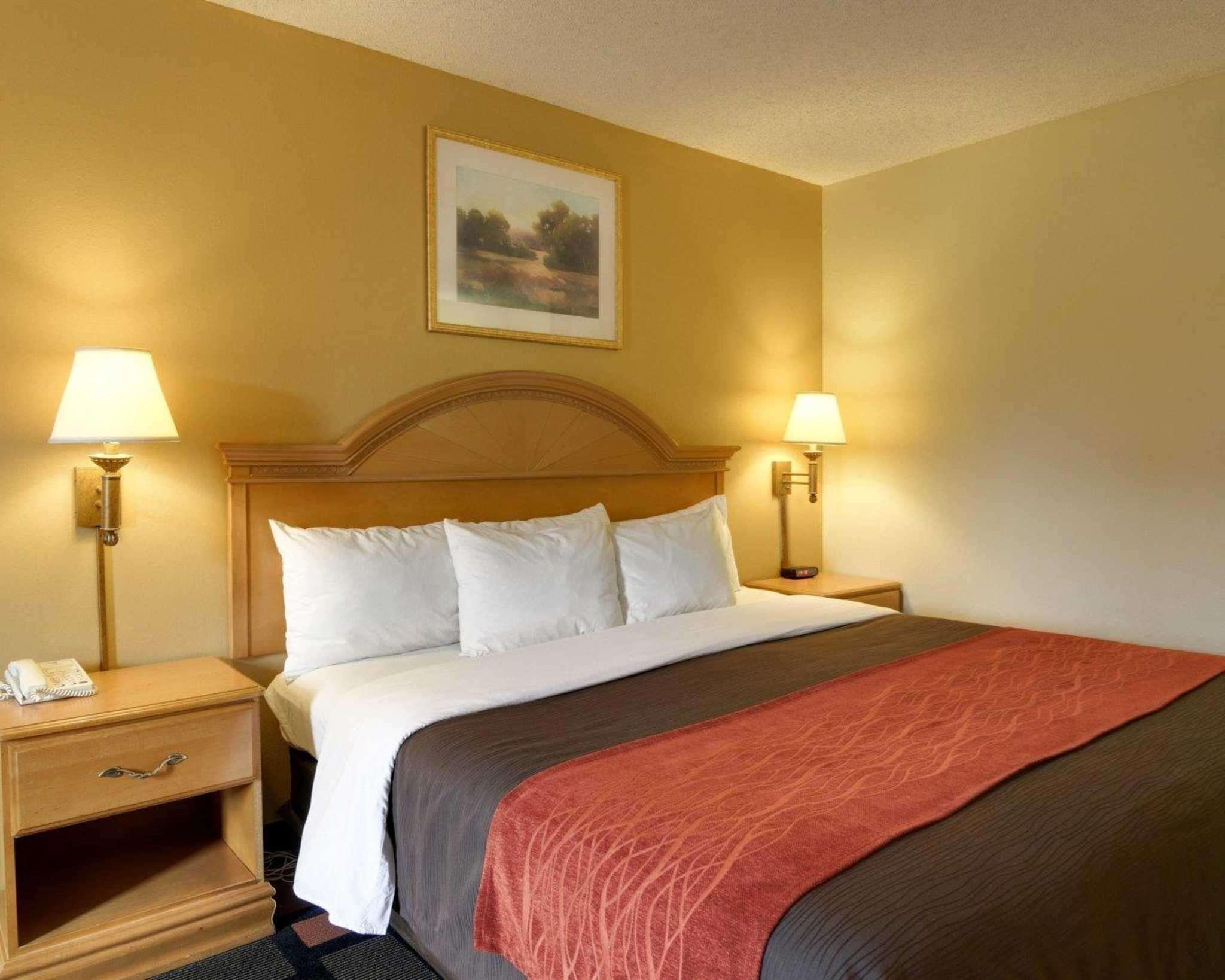 Quality Inn & Suites Malvern Buitenkant foto