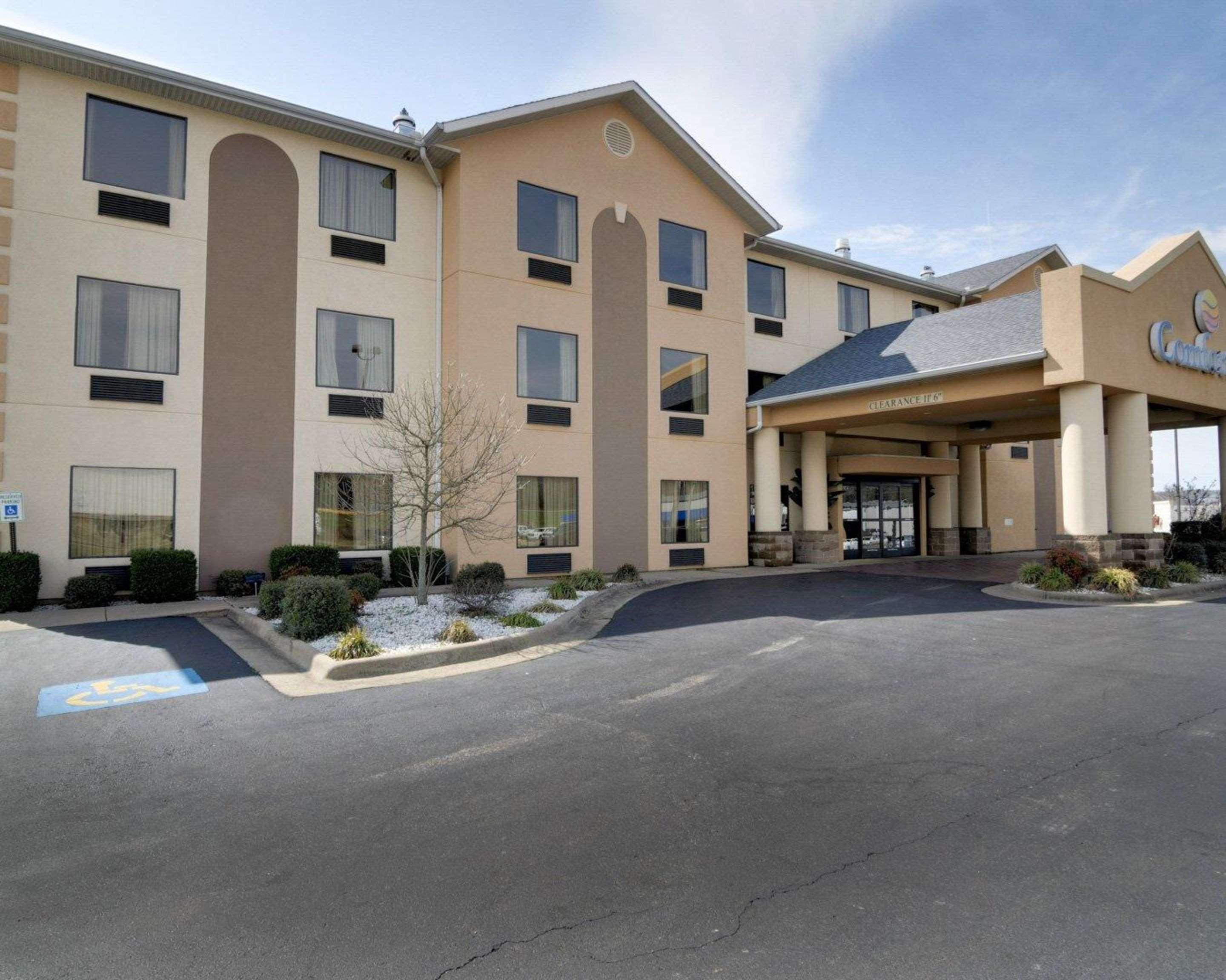 Quality Inn & Suites Malvern Buitenkant foto