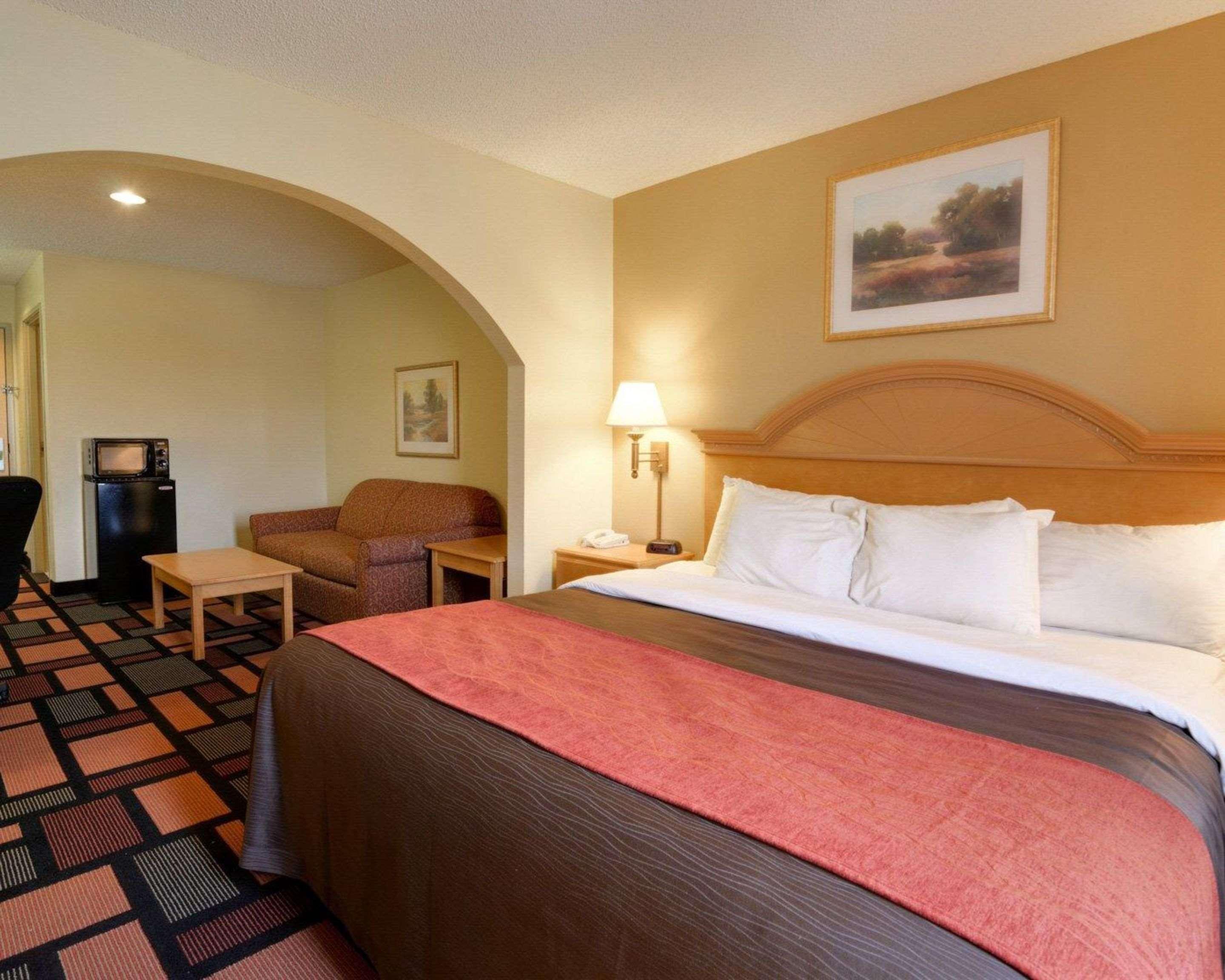 Quality Inn & Suites Malvern Buitenkant foto