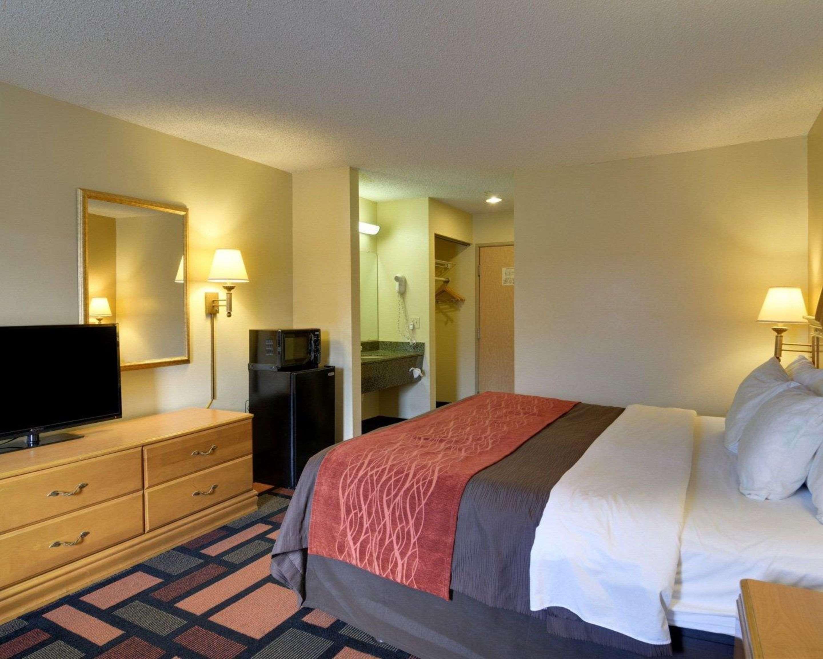 Quality Inn & Suites Malvern Buitenkant foto