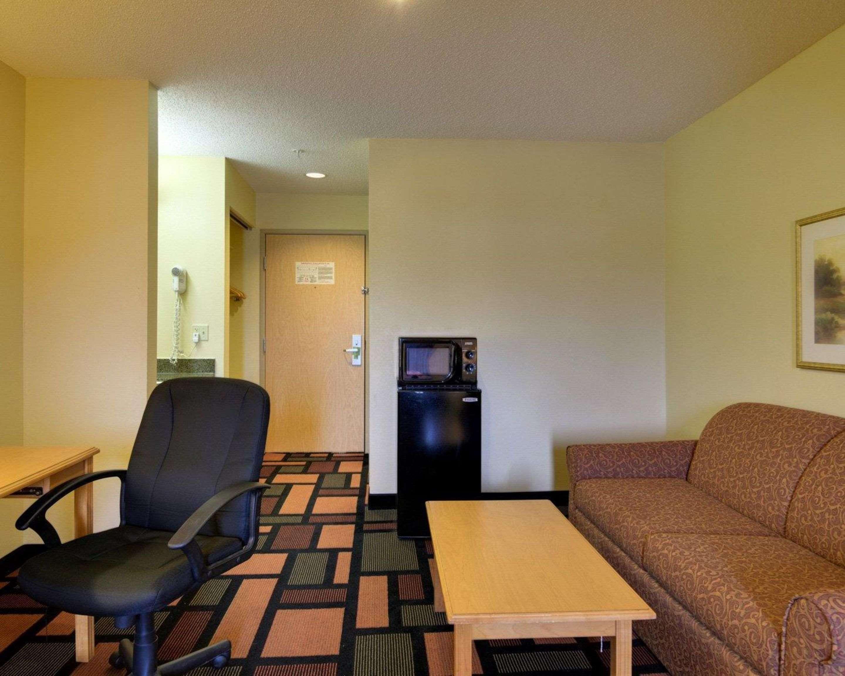 Quality Inn & Suites Malvern Buitenkant foto
