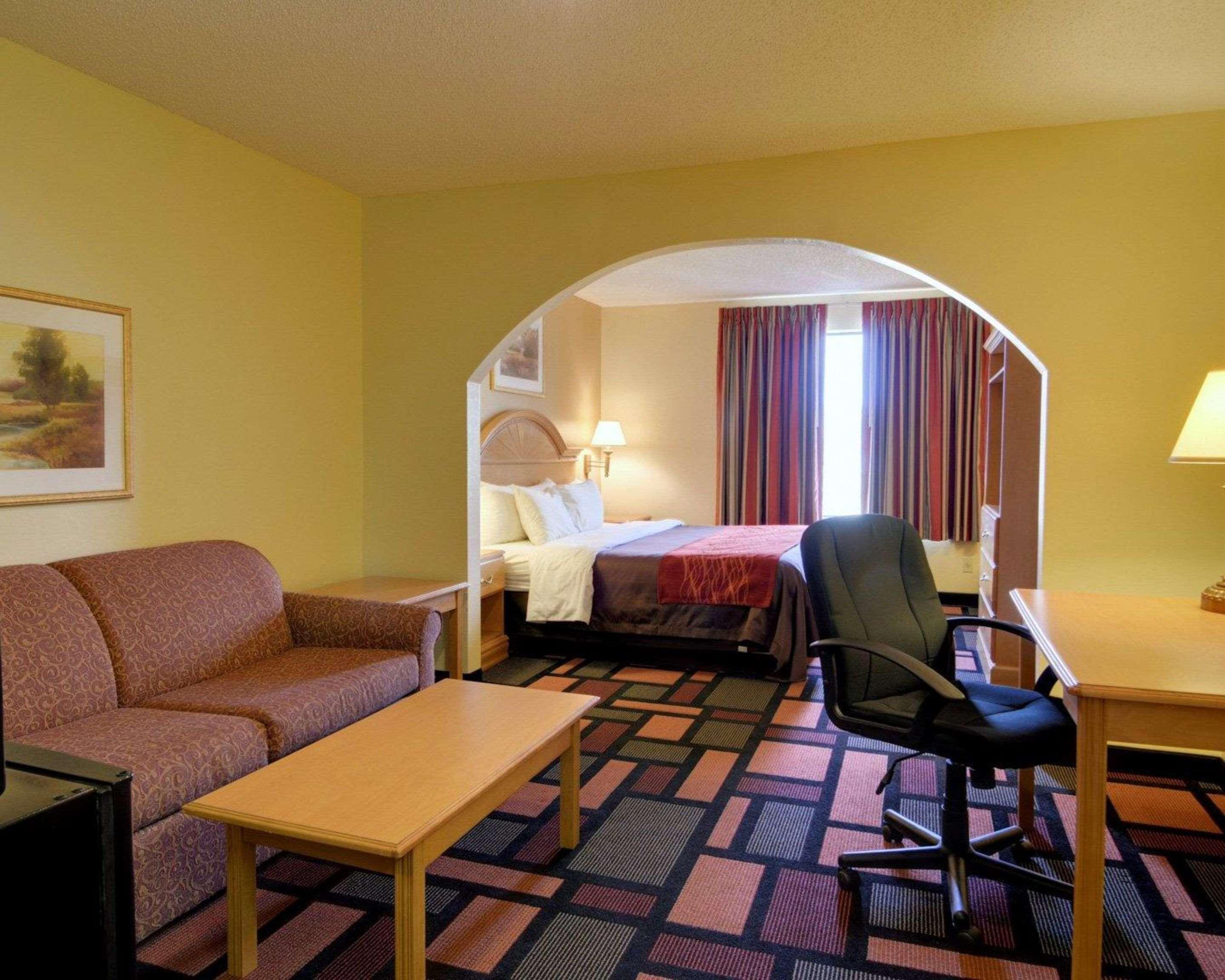 Quality Inn & Suites Malvern Buitenkant foto